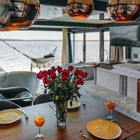 Grand Ht Houseboats- Domki Na Wodzie - Jacuzzi, Sauna, Motorboat Großmöllen Exterior foto