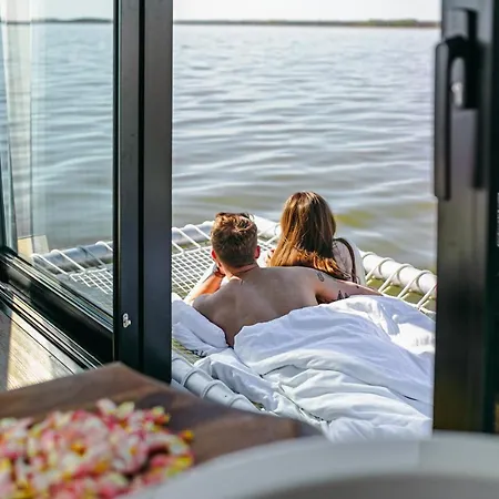 Grand Ht Houseboats- Domki Na Wodzie - Jacuzzi, Sauna, Motorboat Großmöllen Exterior foto