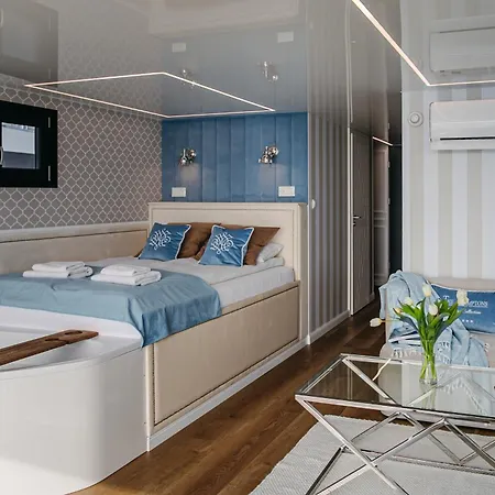 Grand Ht Houseboats- Domki Na Wodzie - Jacuzzi, Sauna, Motorboat Großmöllen Zimmer foto