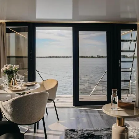 Grand Ht Houseboats- Domki Na Wodzie - Jacuzzi, Sauna, Motorboat Großmöllen Exterior foto