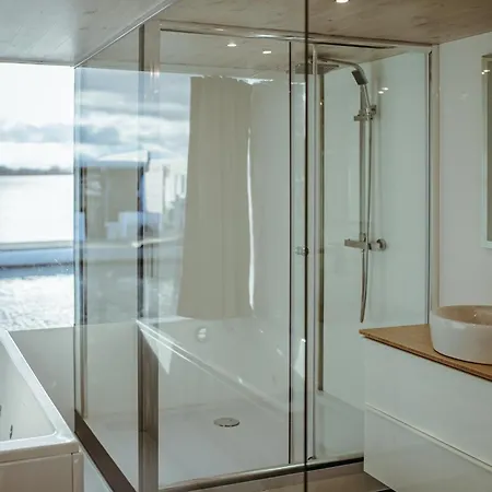 Grand Ht Houseboats- Domki Na Wodzie - Jacuzzi, Sauna, Motorboat Großmöllen Zimmer foto
