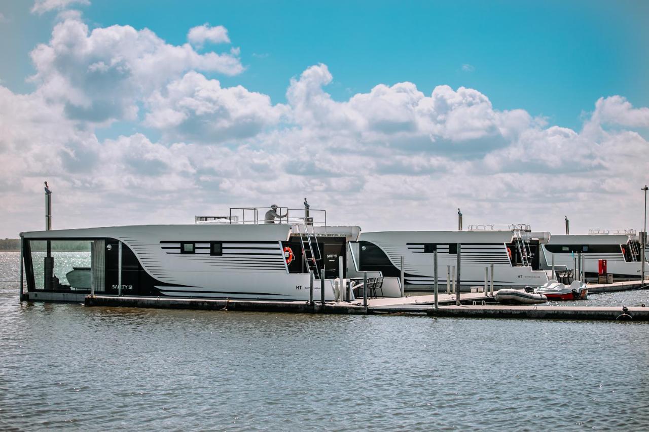Grand Ht Houseboats- Domki Na Wodzie - Jacuzzi, Sauna, Motorboat * Großmöllen