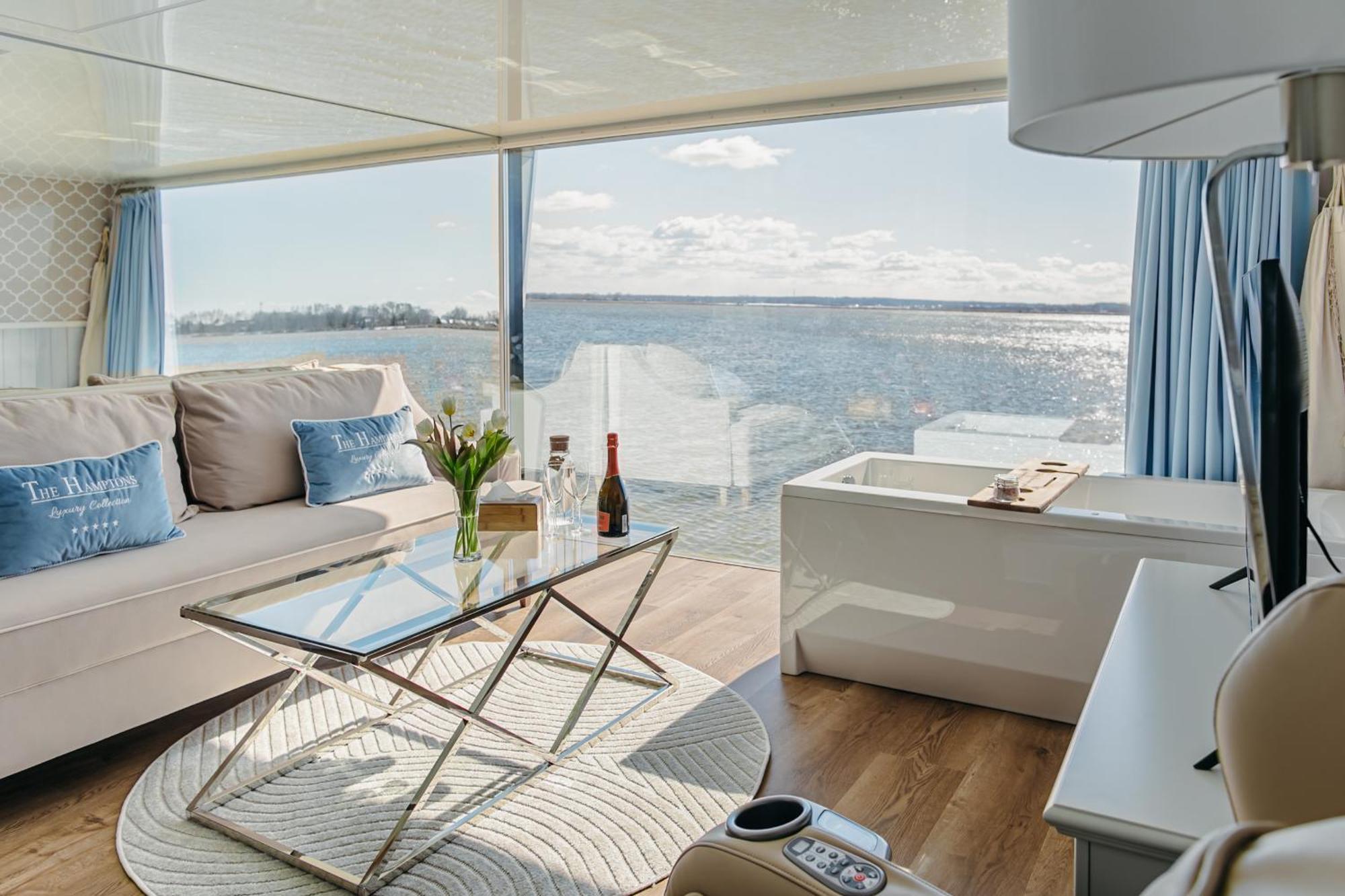 Botel Grand Ht Houseboats- Domki Na Wodzie - Jacuzzi, Sauna, Motorboat Großmöllen