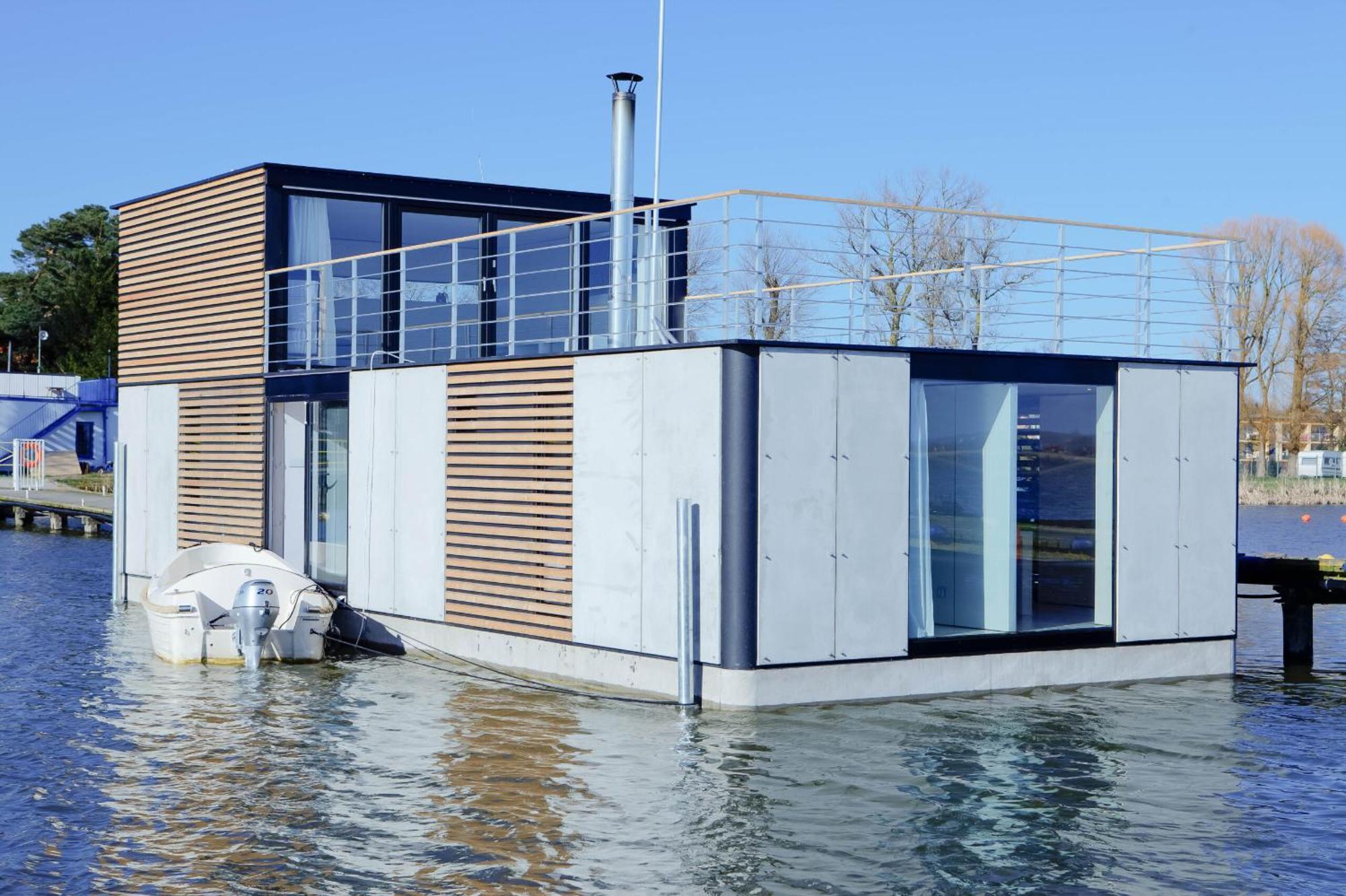 Grand Ht Houseboats- Domki Na Wodzie - Jacuzzi, Sauna, Motorboat Botel